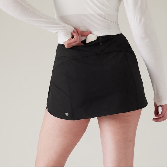 RUN WITH IT HIGH RISE SKORT - Picture 2 of 11